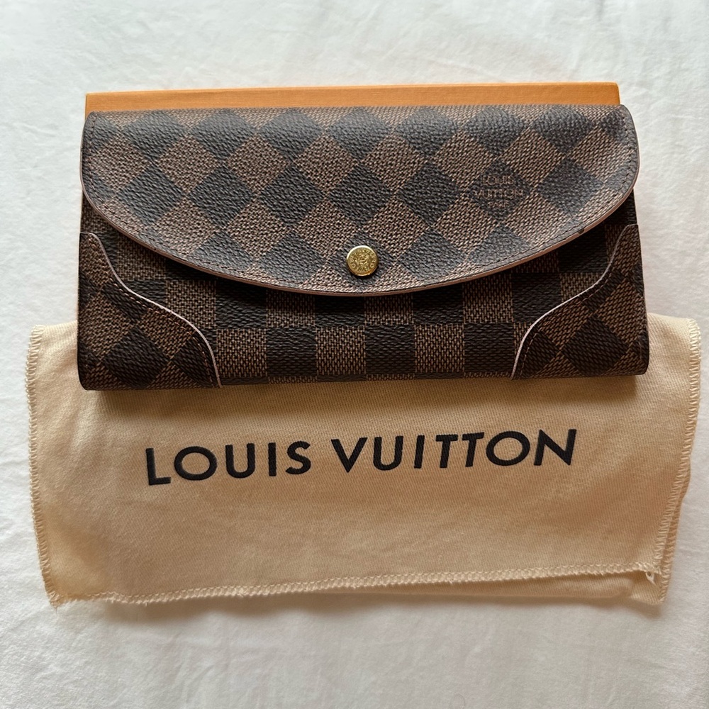 Louis Vuitton Caissa Wallet